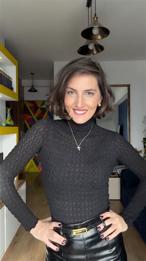 Ana Kurdadze on Instagram: "სვიტერი / ბიუსტჰალტერი / კოლგოტი @anate.ge ში შეგიძლიათ შეიძინოთ… 📍ბახტრიონის 8"