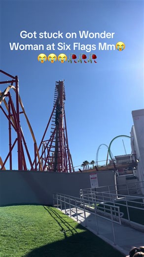 Wonder Woman Ride Stuck at Six Flags: A Frightening Wait