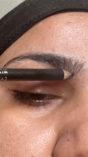 Eyebrows Shape Tutorial For Beginners #simple & Easy#ytshorts