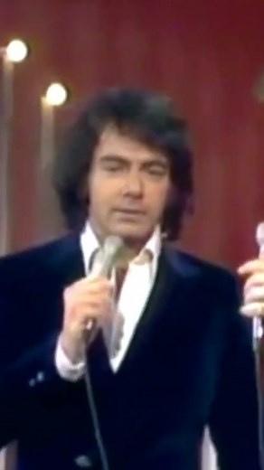 Neil Diamond on Goodtime Hour with Glen Campbell and Linda Ronstadt in 1971