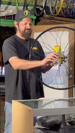 Custom bicycle wheels | how to twist your spokes for beginners