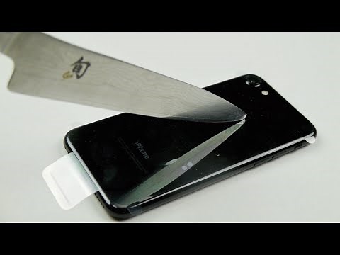 Does the Jet Black iPhone 7 Scratch Easily?