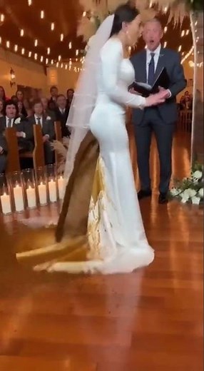 At this moment, nervousness and joy spiraled out of control." Tags: #ai #weddingmemorablemoment