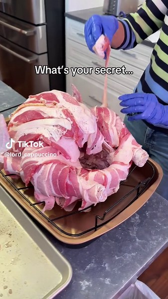 Makes for the juiciest turkey ever 🦃 #thanksgiving #bacon #EasyRecipe #foodtok #chicago