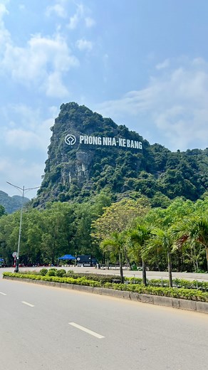 Follow @anna_mike_travels for more travel mishaps 🫣 This bus promised comfort, luxury, and a “sleeper” seat… what we got was a back seat plastic recliner built for someone 4ft tall, zero leg room, and a 6-hour core workout trying not to roll too far either side 🤸‍♂️ Sometimes things don’t always go to plan... but at such an affordable price, the only option was to embrace the chaos! 📍 Somewhere between Phong Nha and Hue ______________________________ Hi, we’re Anna & Mike 👋🏼 Sharing the hon