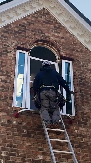 🇺🇸 MISSOURI HOMEOWNERS! There are only 3 Simple Requirements to qualify for 50% OFF Installation on a new ENERGY-EFFICIENT WINDOW: ✅ You Are the Homeowner ✅ Your Window is Damaged or Too Old ✅ You Live in an Eligible Zip Code Click 'Get Quote' to GET A FREE CONSULTATION 👇 https://www.homewindowspros.com/continental-windows | Continental Siding