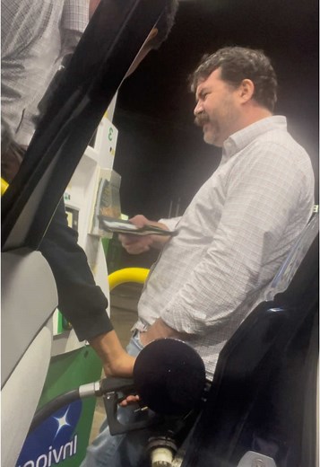 Hilarious Chatting Moments That Will Make You Laugh