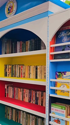 8.7K views · 79 reactions | WATCH | OUTDOOR LIBRARY OPENS FOR ALL  The Iloilo City Government officially launched its first Outdoor Library at Plaza Libertad, June 23, 2025. This mobile library will soon be replicated in all district public plazas across the city, free and accessible for everyone to enjoy. It is a joint project of the Iloilo City Public Library and the Technical Institute of Iloilo City. #RISEIloiloCity #USWAGILOILO | Iloilo City Government | Facebook