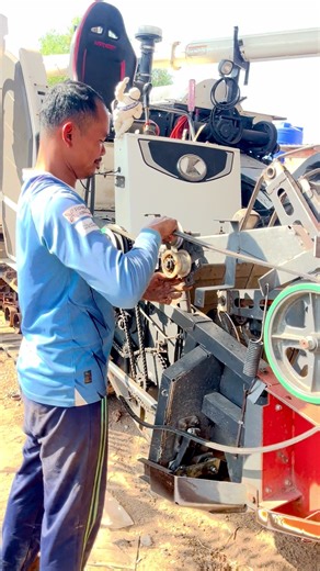 កម្មហើយ ចេះដោះមិនចេះដាក់ 😂🤣#ពូថៃ😅