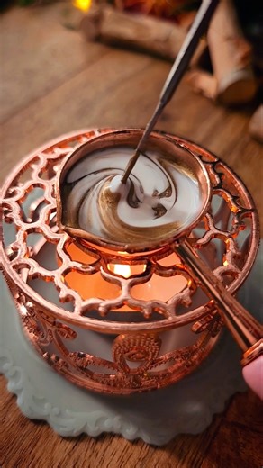 Magical Wax Reveal - Mini Christmas Gift Art