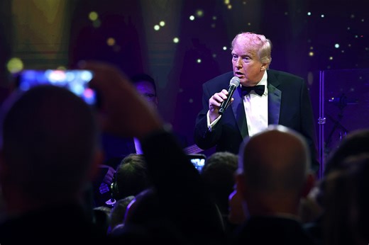 Donald Trump auctions off a painting of Jesus — then offers to sign it