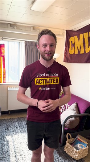 See campus through a student’s eyes! Check out dorm rooms, study spaces and more on a student-led tour. | Central Michigan University