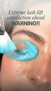 There’s something so satisfying about a fresh Lash Lift ✨ No filters, no extensions, no mascara. Just your natural lashes lifted, curled, and looking their absolute best. I love sharing the process because great results always come from patience, technique, and healthy lashes 🤍 Whether you’re into a Korean Lash Lift or a more traditional Eyelash Lift, you deserve results that feel soft, natural, and tailored to you. And that’s exactly what I specialize in as a Tampa Lash Artist ✨ If you like na