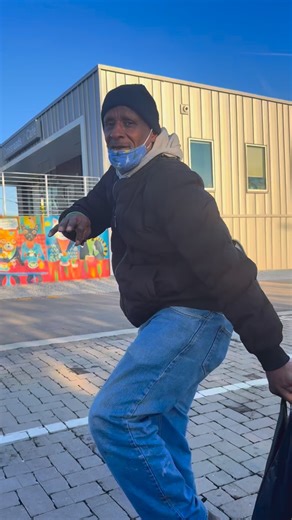 JessicaGrace Williams on Instagram: "I was sitting in my car working when two men nearby called out, “Ma’am, there’s so much light coming from you. It made us smile.” We talked for a moment. One was from Nashville and one from Knoxville. I asked what they thought could make Nashville better. He said people need to love on each other more and stop treating each other like we’re against each other. He said there’s opportunity for everyone when we work together. We have to make sure we align with g