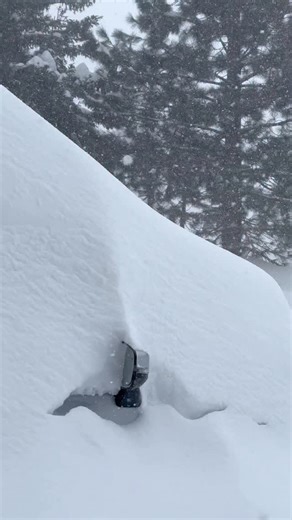 We’re getting Febu-BURIED! ❄️ This storm, plus what’s in the forecast for next week, is setting us up for an all-time spring of skiing and riding @mammothmountain Now’s the time to book and lock in your spring trip! #visitmammoth #mammothlakes #snowstorm2026❄️ | Visit Mammoth