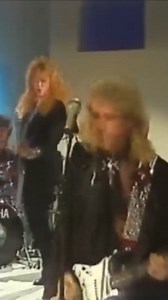 Heart ‧ Alone (1987) #anos80 #1987s #anos80euvivi #heart #nostalgia #alone #1980s #80smusic #80s #80sfashion #hardrock #rock #80snostalgia #1980smusic #1980sfashion #1980svintage #explorepage #explore #heartalone #flasback #classicos #segueai #post #postpost #newpost #retrô | Balada Retrô