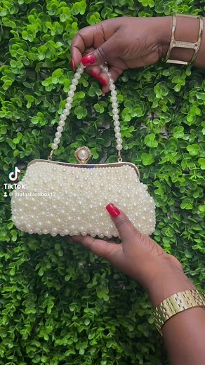 Accessories is a plus to any outfit | The Fashion Box