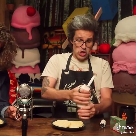 #LINK || #fyp #foryoupage #gmm #goodmythicalmorning #rhettandlink @Rhett & Link