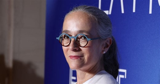 "C'est la première fois que je le fais en 10 ans" : À La Rochelle, Delphine Ernotte "alerte" sur la probabilité de nouvelles coupes budgétaires de France Télévisions