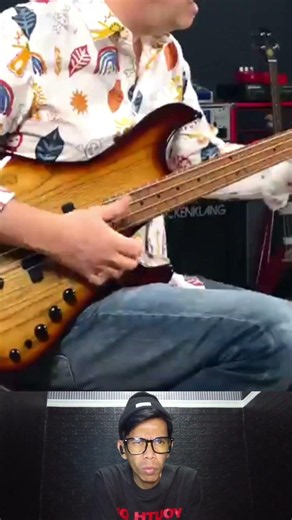 PLAYING GUITAR BASS TUTORIAL‼️#performance #lesson #tutorial #bass #bassist #solobass