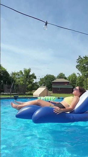 Ultimate Relaxation with Intex Floating Recliner Lounge Chair Review #Intex #FloatingChair