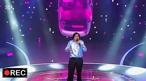 115K views · 4.4K reactions | La canción 'Por amor' de José Luis Perales es un homenaje a la fuerza y la unión que el amor puede generar. Con sus letras, Perales muestra cómo el amor puede hacer que la vida y la naturaleza sean más hermosas, y cómo ayuda a las personas a vivir juntas y superar dificultades. #YoMeLlamo #yomellamoecuador #yomellamocolombia | La tendencia | Facebook