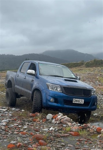 Cheeky Slide: Men's Mental Health and Fun 4WD Rides