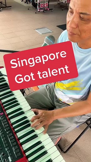 Talented Singer Mr. Sam Ee Delights Singapore with Heartwarming Performance