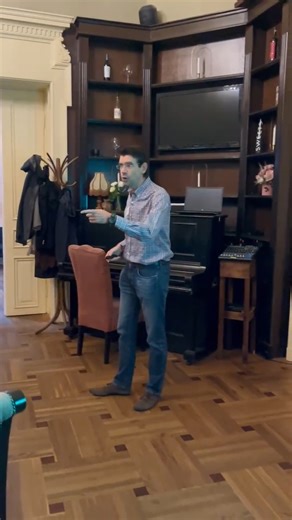 Alex Băjenaru (aka, the Mastermind behind Balcorom Group) ne-a arătat în cadrul întâlnirii BNI Race, importanța marketing-ului digital în business. 😎 👏 Îți mulțumim, Alex, pentru că ne ții ancorați în realitate și pentru “secretele” împărtășite! 🤩 Dacă vrei să îl cunoști pe Alex, te așteptăm în fiecare miercuri la întâlnirea BNI Race, la Barrio, Piața Amzei, de la ora 08:30. #BNI #BNICommunity #marketingdigital #marketing #networking | BNI Bucharest - Romania