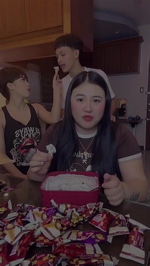 Kinikilig na Ice Cream Moments kasama si Aya at Zai