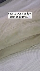 How to wash stained pillows🫧 #cleaningtips #cleaninghacks #howtoclean #laundrytips #bedding | tanyahomeinspo