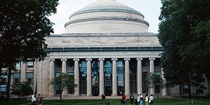 MIT Is the Northeastern School Most Highly Recommended by Its Students
