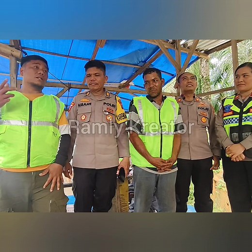 124K views · 3K reactions | Ini Informasi Lengkap Dari Polsek Dan Kasat Tentang Razia... Jangan Takut Melintasi Bukit Kodok. Lae Tampu Dan Seluruh Kreator Resmi Bukit Kodok Dapat Penghargaan Dari Polres Menjadi Mitra Polri... Bikin Merinding DiSaat Kasat Memakaikan Rompi Mitra Polri. | Ramly Kreator | Facebook