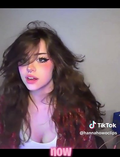 Messy hair #hannahowoclips #hannahowo #twitch #streaming #cosplay #egirl #funnyvideos #fypシ #foryou #messyhair