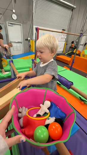 5.9K views · 162 reactions | Those twirly toes凉 #blw #babyledweaning #babyfood #babieseating #babyfood #baby #babies #mom #moms #momtok #momsoftiktok | Kaydn Smith | Facebook