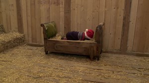 Her ser du vår nye video "På låven sitter nissen". 🎅 (Lov å legge ut julelåt nå 😅🌟). Flere ser du her: http://www.buggegarden.no/jul.html Tusen TAKK til alle som har hjulpet oss å dele jul på Buggegården Ann Cathrine Aas er trukket ut som vinner av 8 billetter. 🎄 | Buggegården