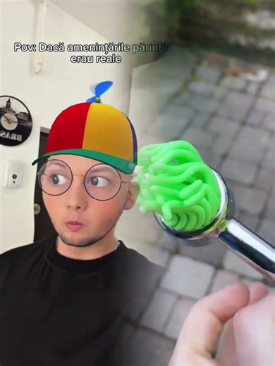 POV: părinții amenință… și tu tremuri 😳🤣#pov #funny #fyp #fun #comedy #skit #shorts #foryo