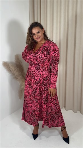 New in ✨ How gorgeous are these wrap dresses? Which colour are you adding to your basket?😍 #plussize #plussizeuk #plussizebeauty #plussizefashion #plussizestyle #curvy #curves #curvyandproud #curvyandconfident #curvesaresexy #curvesarebeautiful #fashion #womensfashion #ootd #outfitoftheday #outfitinspo #outfitinspiration #summer #summerfashion | CurveWow