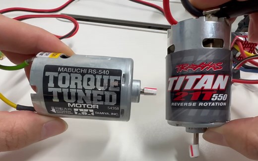 田宫白皮猪RS-540 54358 电机与T4原厂Titan 550 21T马达简略测评对比