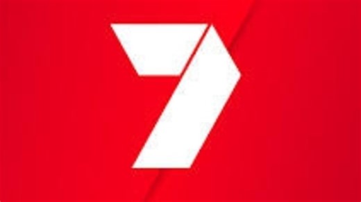 Natalie Barr and Mel McLaughlin go head to head on kids sports