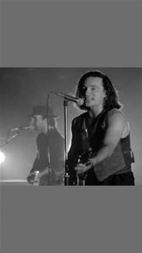 U2 Helter Skelter! 💯🔥🎸 #u2musicminute