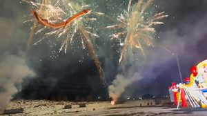 In Shenyang, the provincial capital of northeast China’s Liaoning province, a scenic area staged a breathtaking performance of a golden phoenix and a giant dragon flying in the night sky. Orchestrated by drones, they created a spectacular scene filled with auspiciousness. 🐉🌌 #China #dragon #Loong #phoenix #Chinese #drones #OMG #performance #tiktech (Video courtesy of Douyin 385726804) | CGTN China24