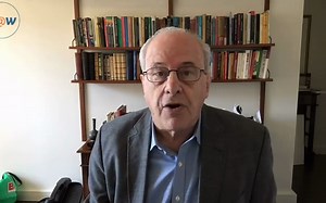 【双语】理查德·沃尔夫：辩证和历史唯物主义的定义到底是什么？听听美国马克思主义经济学家理查德·沃尔夫怎么说。