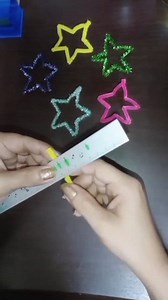 58K views · 504 reactions | Use a ruler to make a simple pipe cleaner star for Christmas  #christmasdecor #ChristmasOrnaments #christmasstar | Mei Li Hsu | Facebook