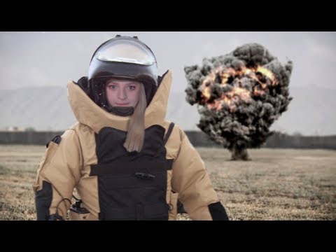 trying to defuse a bomb