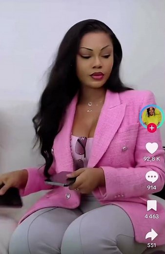 OBSERVONS :MARIE PAUL ADJE,EN ACTION DANS UNE PIÈCE,UNE BEAUTÉ S’ORGANISE