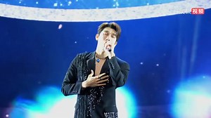 你的身材和体型，都是完美的，这种完美感让人感到一种难以言喻的震撼。你就是盛开着的 ，漫山遍野的温柔