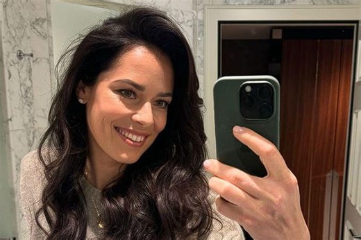 Mala crna haljina ovako može da se nosi uvek i svugde: Prolećna caka Ane Ivanović koju vredi imati na umu