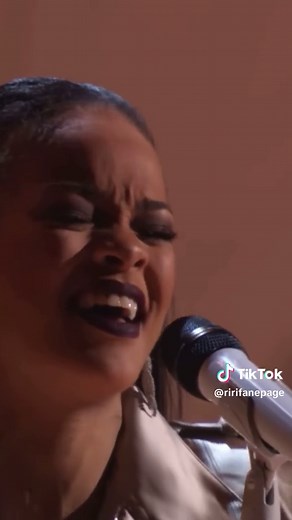 Rihanna-Stay live 2016 mtv Vmas#Rihanna#riri#stay#mtv#mtvawards #fy#fyp#music#song#performance #2016