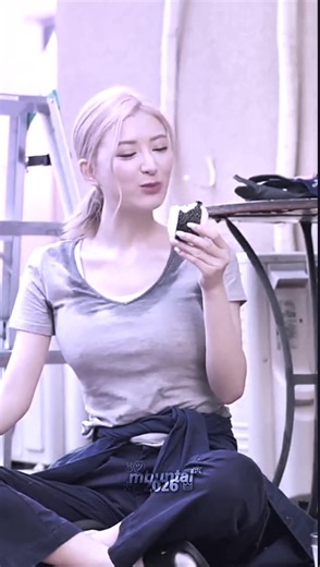 Ranran Fuji: Mode Kerja dan Suami yang Inspiratif